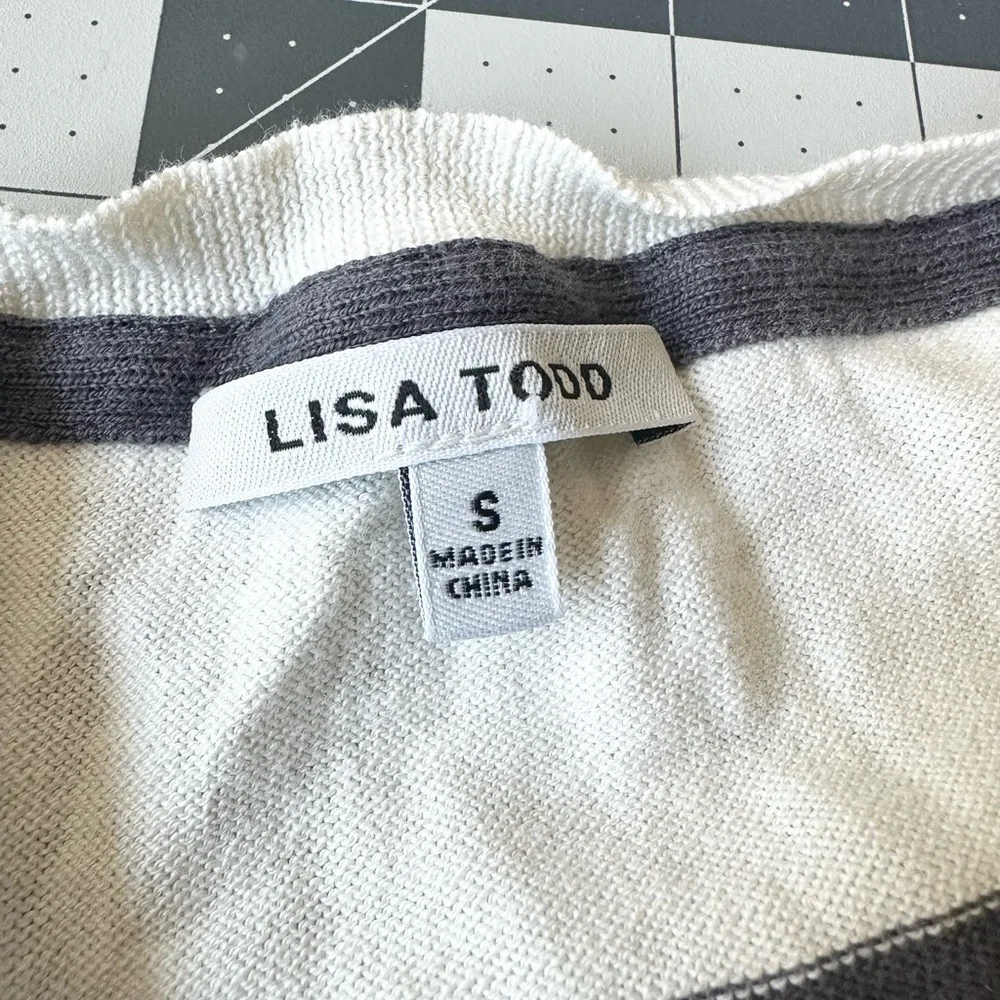 Lisa Todd Long Sleeve V Neck Sweater Size Small Cotton Silk Blend - Picture 3 of 7